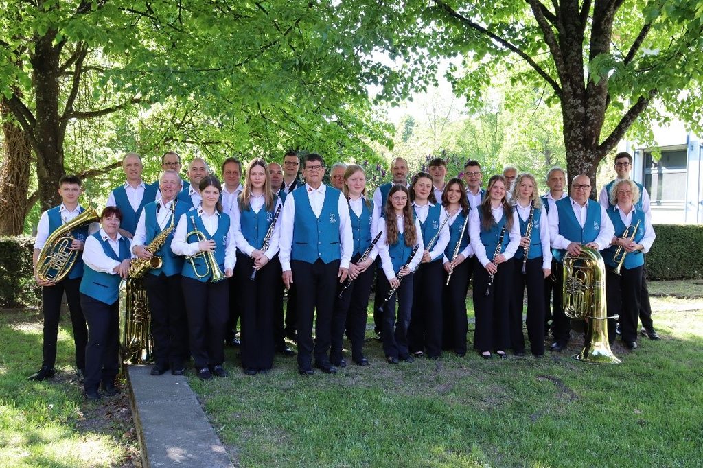 Die Musiker des MVL in Festtracht