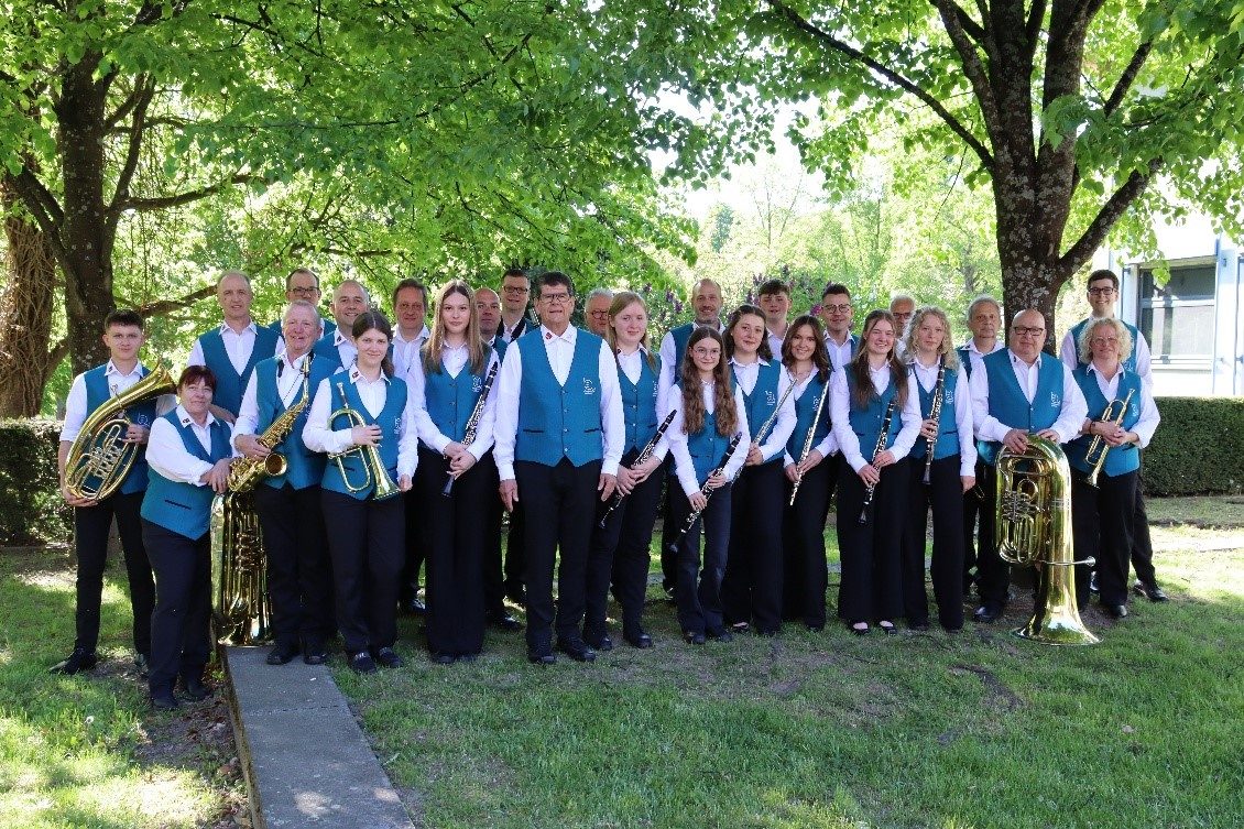 Die Musiker des MVL in Festtracht